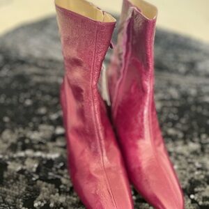 Zara Purple Ankle Boots with Sleek Silhouette